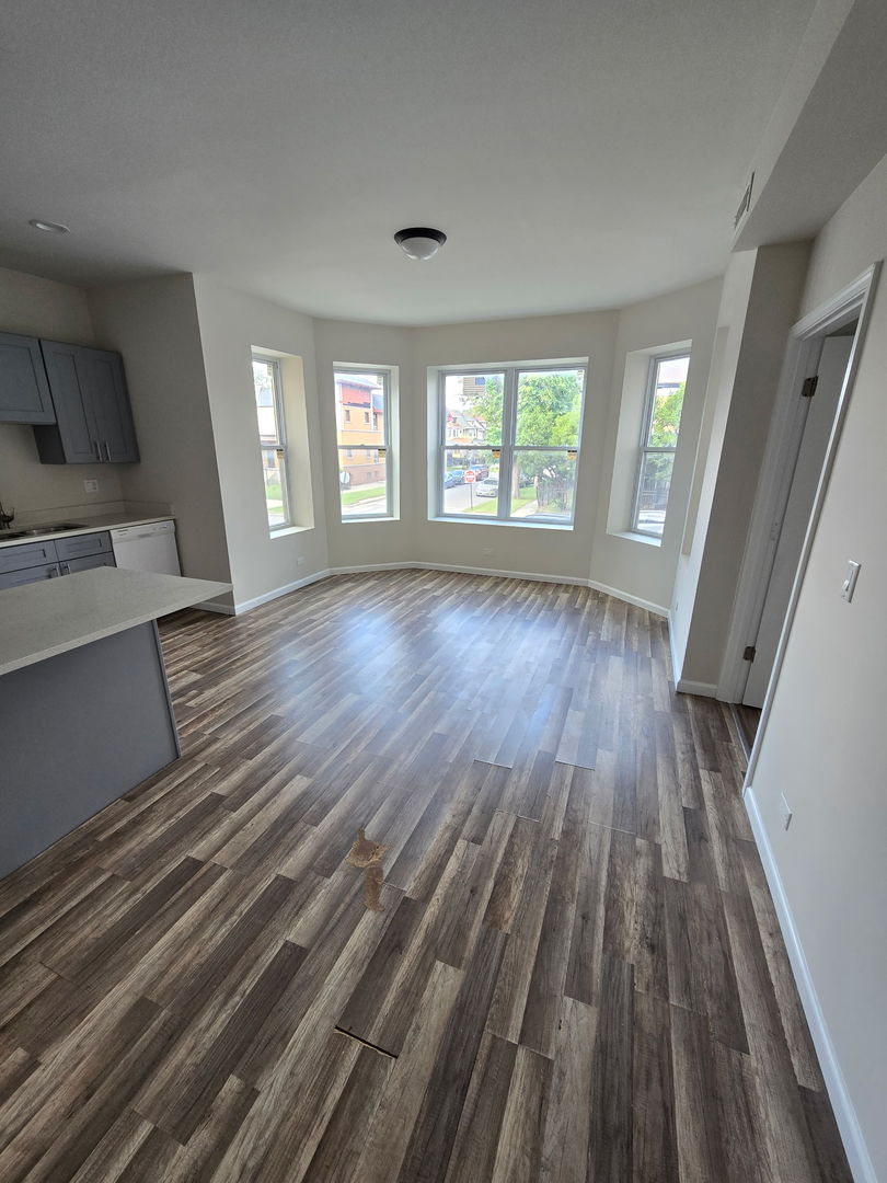 5223 W Washington Boulevard 5223-2