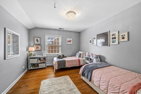 Tiny photo for 2121 Greenwood Avenue, Wilmette, IL 60091 (MLS # 12594038)