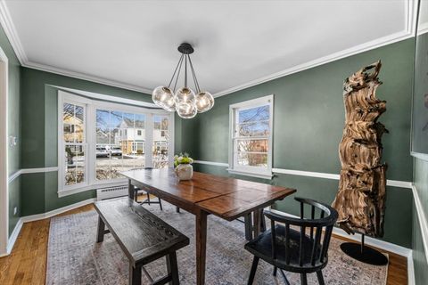 Tiny photo for 2121 Greenwood Avenue, Wilmette, IL 60091 (MLS # 12594038)