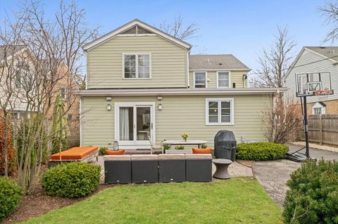 Tiny photo for 2121 Greenwood Avenue, Wilmette, IL 60091 (MLS # 12594038)