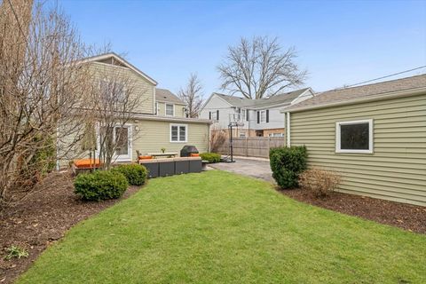 Tiny photo for 2121 Greenwood Avenue, Wilmette, IL 60091 (MLS # 12594038)