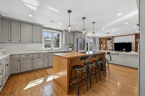 Tiny photo for 2121 Greenwood Avenue, Wilmette, IL 60091 (MLS # 12594038)