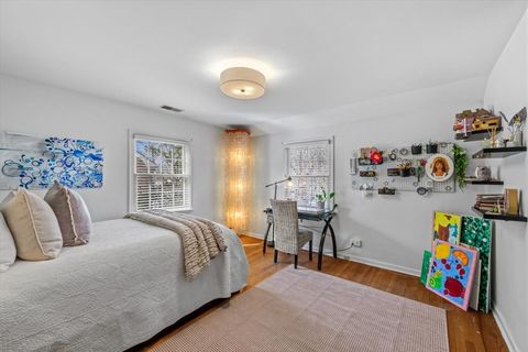 Tiny photo for 2121 Greenwood Avenue, Wilmette, IL 60091 (MLS # 12594038)