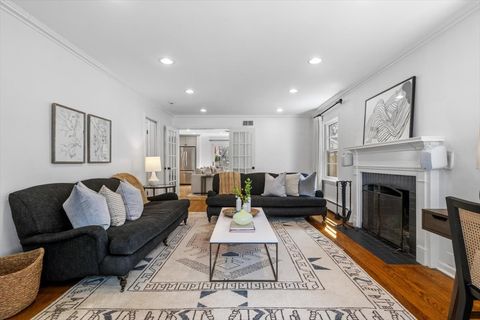 Tiny photo for 2121 Greenwood Avenue, Wilmette, IL 60091 (MLS # 12594038)