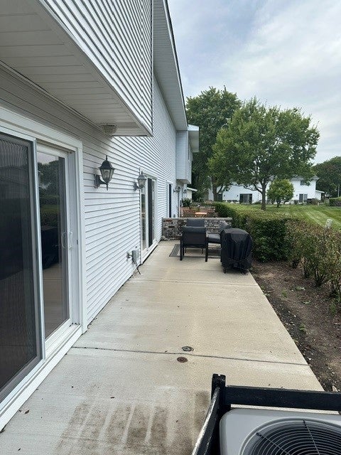 Tiny photo for 1104 Taunton Court, Schaumburg, IL 60193 (MLS # 12756809)