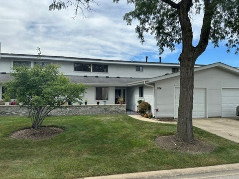 Photo of 1104 Taunton Court, Schaumburg, IL 60193 (MLS # 12756809)