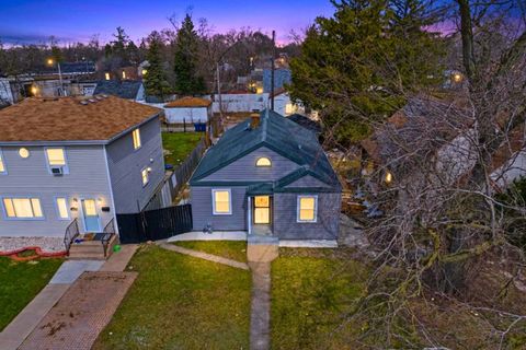 Photo of 107 E 149th Street, Harvey, IL 60426 (MLS # 12624734)