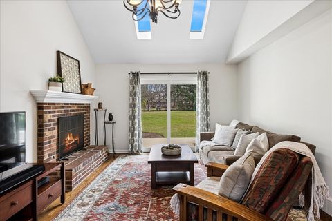 Tiny photo for 6136 Hidden Oak Drive, Crystal Lake, IL 60012 (MLS # 12594754)