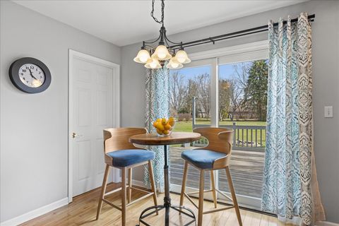 Tiny photo for 6136 Hidden Oak Drive, Crystal Lake, IL 60012 (MLS # 12594754)