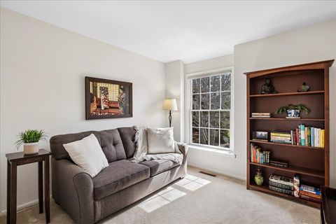 Tiny photo for 6136 Hidden Oak Drive, Crystal Lake, IL 60012 (MLS # 12594754)