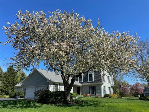 Tiny photo for 6136 Hidden Oak Drive, Crystal Lake, IL 60012 (MLS # 12594754)