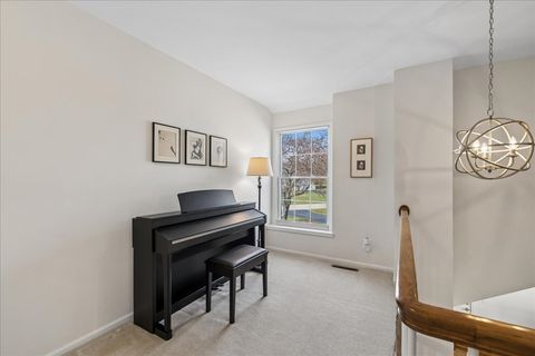 Tiny photo for 6136 Hidden Oak Drive, Crystal Lake, IL 60012 (MLS # 12594754)