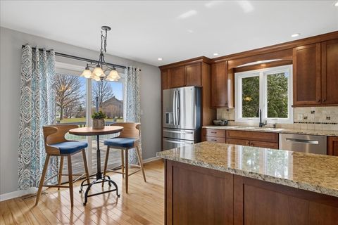 Tiny photo for 6136 Hidden Oak Drive, Crystal Lake, IL 60012 (MLS # 12594754)