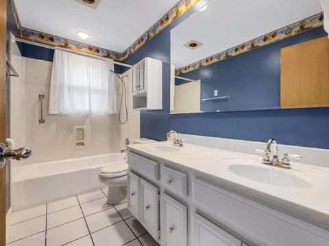 Tiny photo for 1903 Cheshire Lane, Wheaton, IL 60189 (MLS # 12619878)