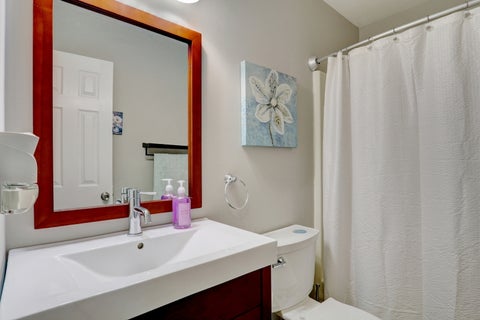 Tiny photo for 736 Glen Way, Gurnee, IL 60031 (MLS # 12725864)