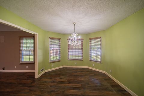Tiny photo for 13 Woodhaven Drive, Metropolis, IL 62960 (MLS # 12677434)