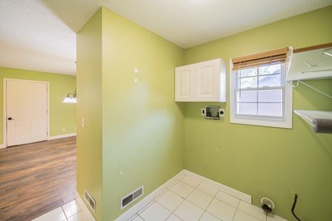 Tiny photo for 13 Woodhaven Drive, Metropolis, IL 62960 (MLS # 12677434)