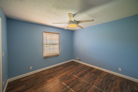 Tiny photo for 13 Woodhaven Drive, Metropolis, IL 62960 (MLS # 12677434)