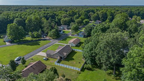 Tiny photo for 13 Woodhaven Drive, Metropolis, IL 62960 (MLS # 12677434)