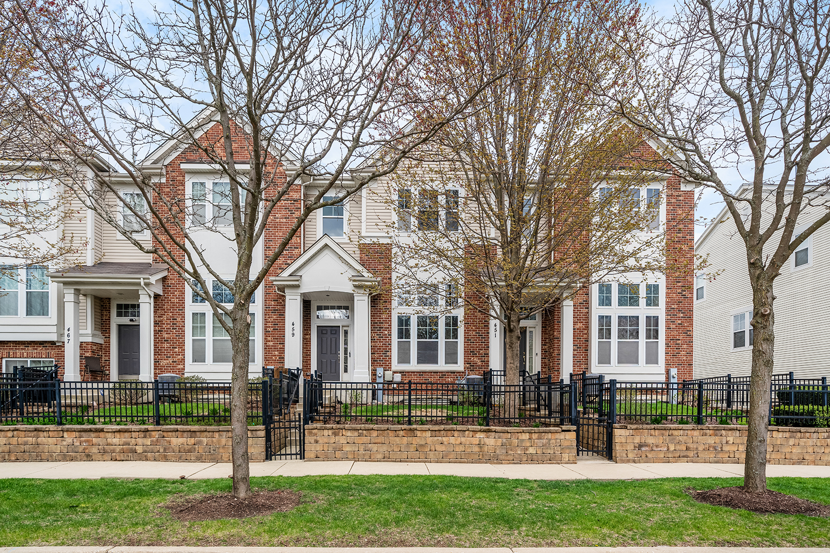 459 Plaza Place
