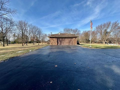 Tiny photo for 15 Navajo Court, Oswego, IL 60543 (MLS # 12530110)