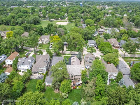 Tiny photo for 325 Ruby Street, Clarendon Hills, IL 60514 (MLS # 12651704)