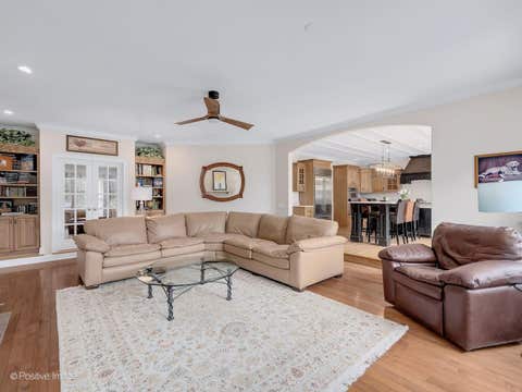Tiny photo for 325 Ruby Street, Clarendon Hills, IL 60514 (MLS # 12651704)