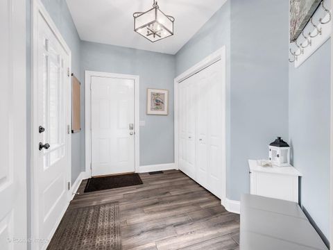 Tiny photo for 325 Ruby Street, Clarendon Hills, IL 60514 (MLS # 12651704)