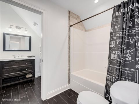 Tiny photo for 325 Ruby Street, Clarendon Hills, IL 60514 (MLS # 12651704)