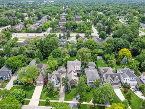 Tiny photo for 325 Ruby Street, Clarendon Hills, IL 60514 (MLS # 12651704)