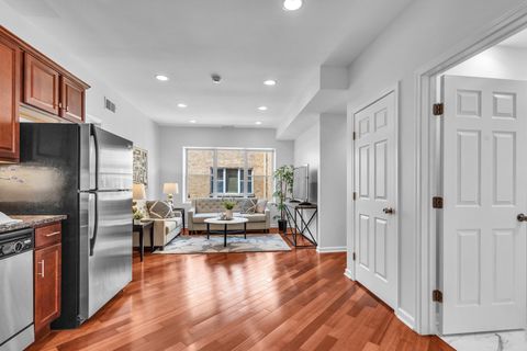 Tiny photo for 4944 N Kimball Avenue #3W, Chicago, IL 60625 (MLS # 12461932)