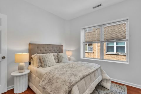 Tiny photo for 4944 N Kimball Avenue #3W, Chicago, IL 60625 (MLS # 12461932)