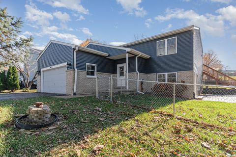 135 Lotus Drive Lakemoor IL 60051