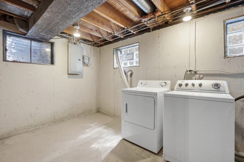 Tiny photo for 1225 CRAIN Street, Park Ridge, IL 60068 (MLS # 12613223)