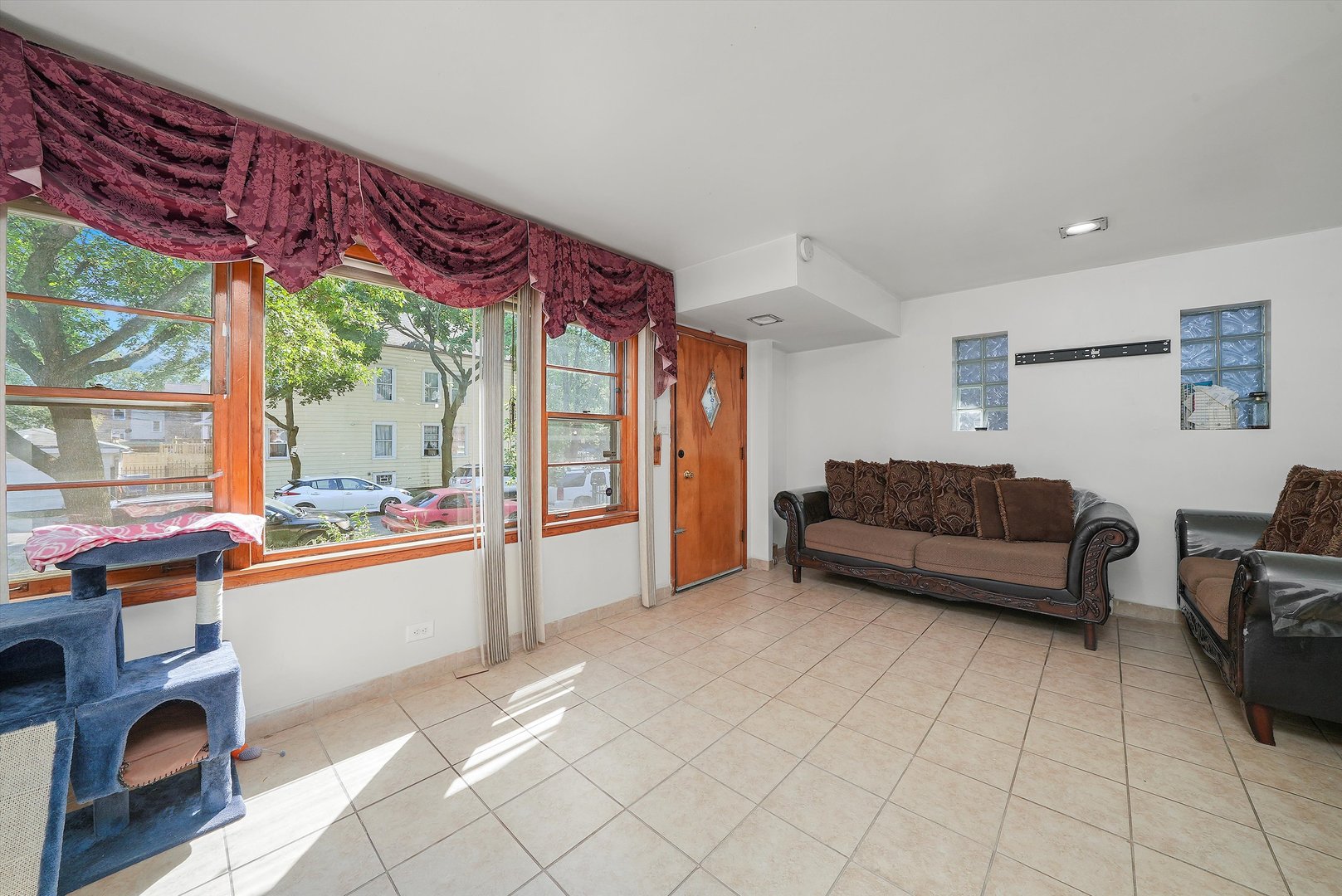 4350 W Shakespeare Avenue