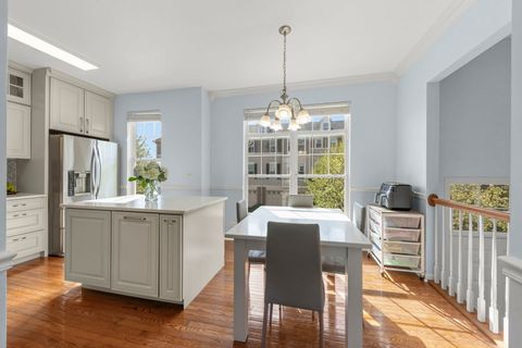 Tiny photo for 341 N Commerce Street, Aurora, IL 60504 (MLS # 12564385)