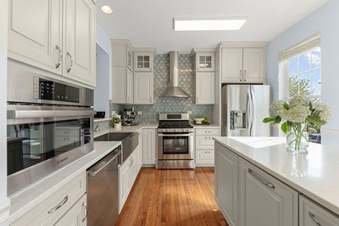 Tiny photo for 341 N Commerce Street, Aurora, IL 60504 (MLS # 12564385)