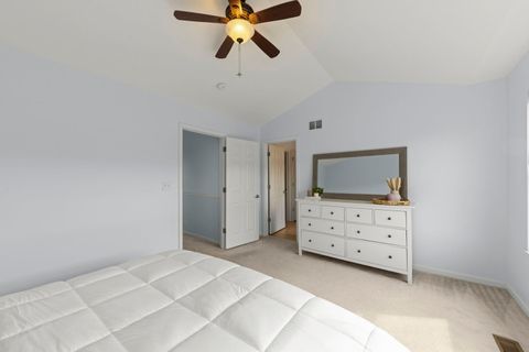 Tiny photo for 341 N Commerce Street, Aurora, IL 60504 (MLS # 12564385)