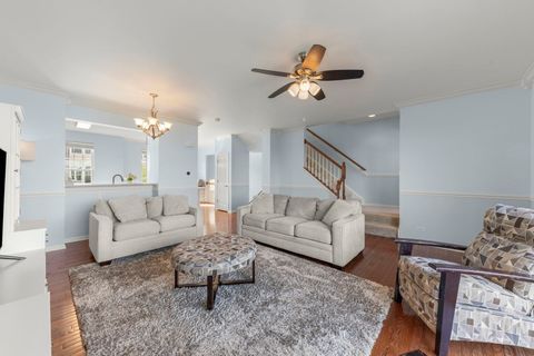 Tiny photo for 341 N Commerce Street, Aurora, IL 60504 (MLS # 12564385)
