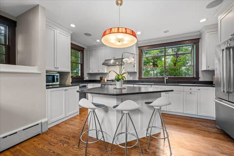 Tiny photo for 411 E Illinois Road, Lake Forest, IL 60045 (MLS # 12711467)