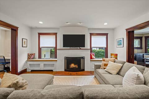 Tiny photo for 411 E Illinois Road, Lake Forest, IL 60045 (MLS # 12711467)