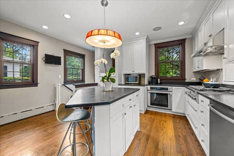 Tiny photo for 411 E Illinois Road, Lake Forest, IL 60045 (MLS # 12711467)