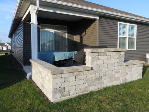 Tiny photo for 979 Crestview Lane, Pingree Grove, IL 60140 (MLS # 12616558)