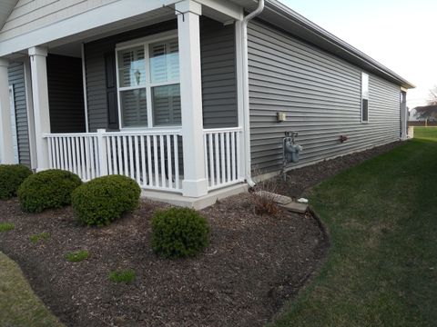 Tiny photo for 979 Crestview Lane, Pingree Grove, IL 60140 (MLS # 12616558)