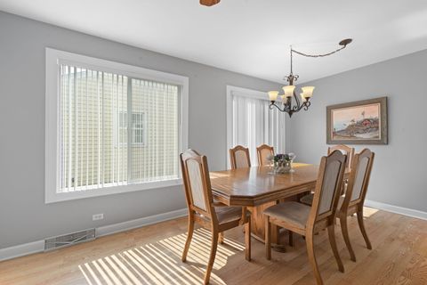 Tiny photo for 219 W Crystal Avenue, Lombard, IL 60148 (MLS # 12433547)