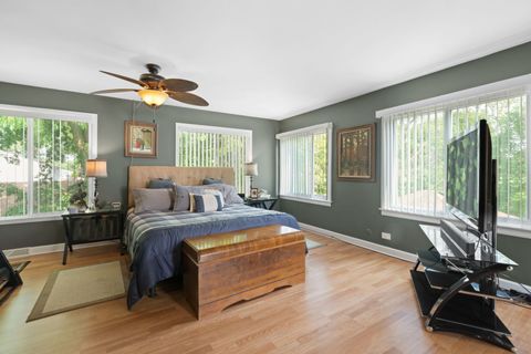 Tiny photo for 219 W Crystal Avenue, Lombard, IL 60148 (MLS # 12433547)
