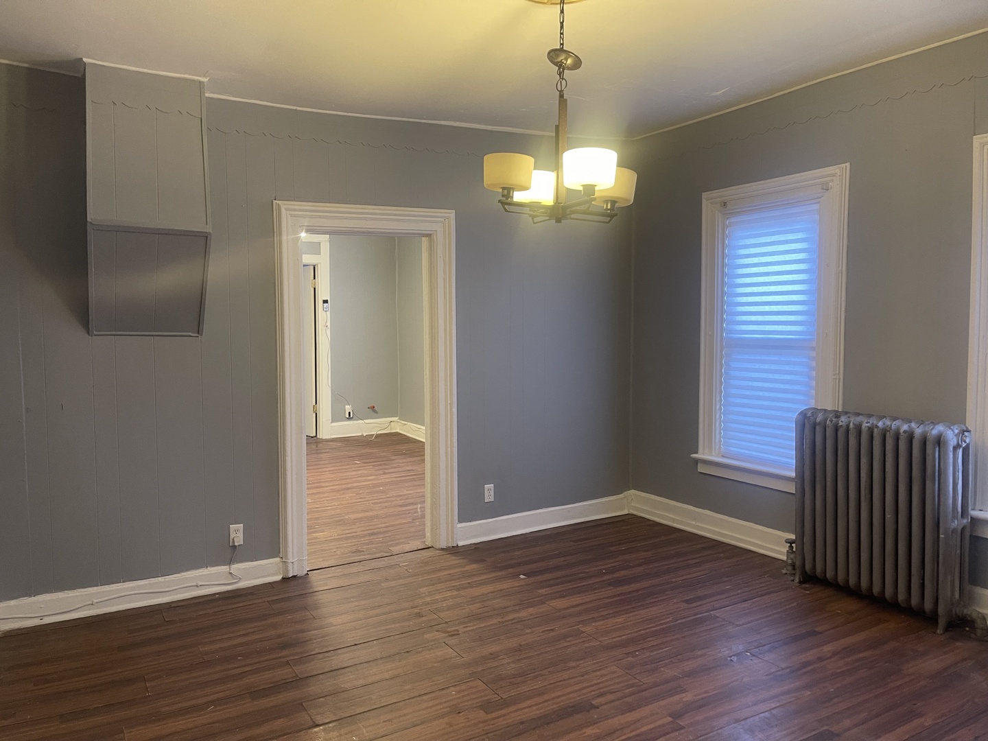 321 E Kensington Avenue