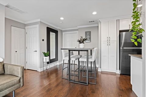 Tiny photo for 4144 N Sheridan Road #407, Chicago, IL 60613 (MLS # 12457960)