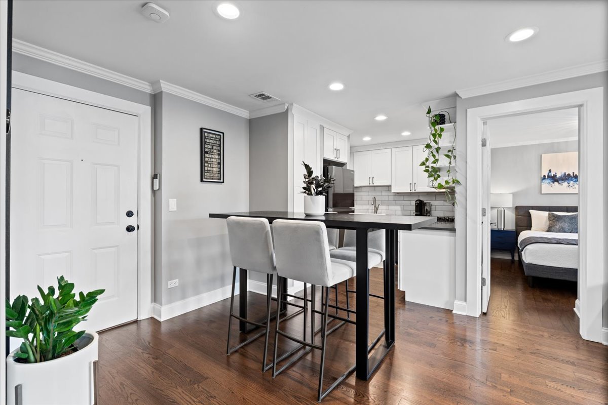 4144 N Sheridan Road 407