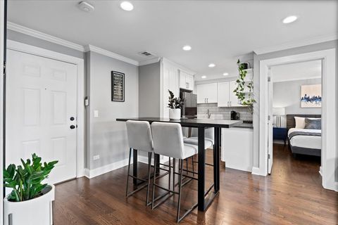 Tiny photo for 4144 N Sheridan Road #407, Chicago, IL 60613 (MLS # 12457960)